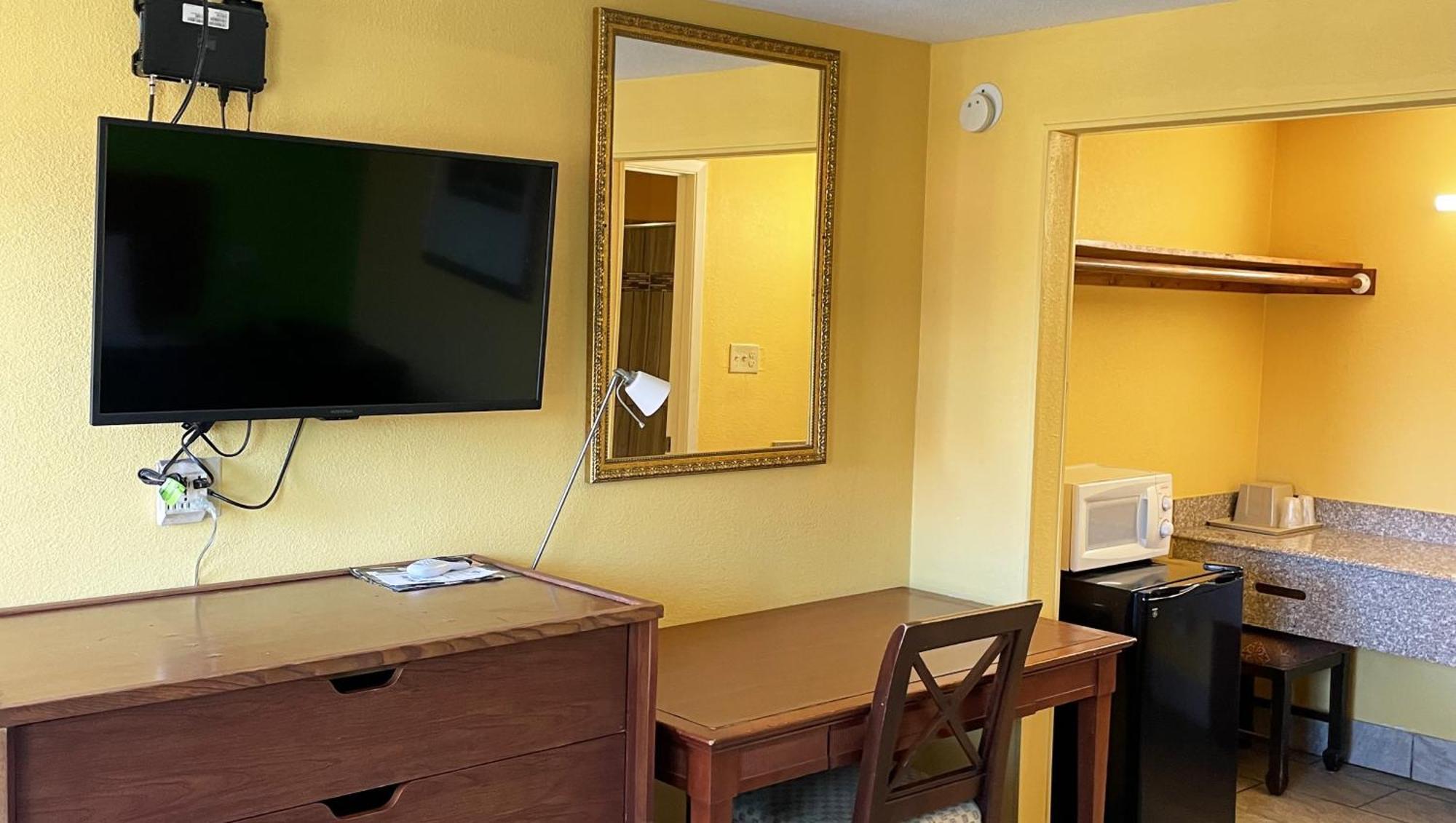 Royal Inn Linden Экстерьер фото