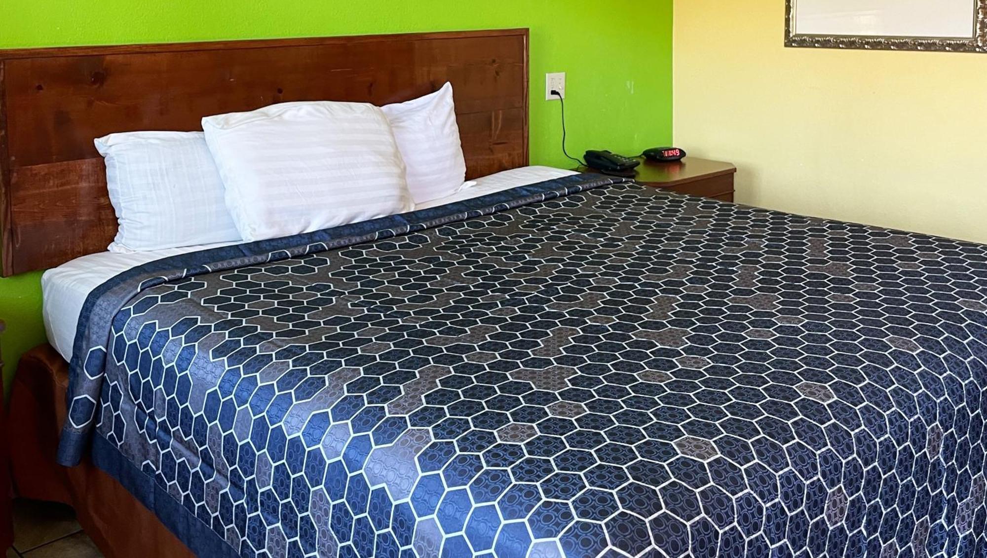 Royal Inn Linden Экстерьер фото