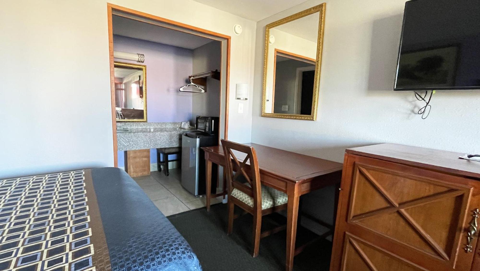 Royal Inn Linden Экстерьер фото